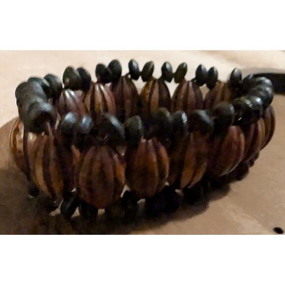 BUNDLE ONLY Vintage Beads Beaded Bracelet Stretch & Free Carved Looking One - Picture 3 of 7